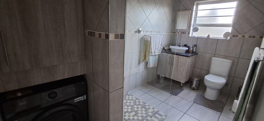 2 Bedroom Property for Sale in Bothasrus Eastern Cape